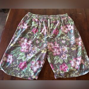 Pixie Lady Grey Floral Shorts 1X
